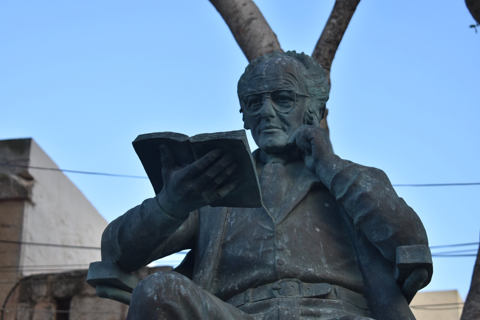 Malta: Francis Ebejer (image credits: wikimedia)