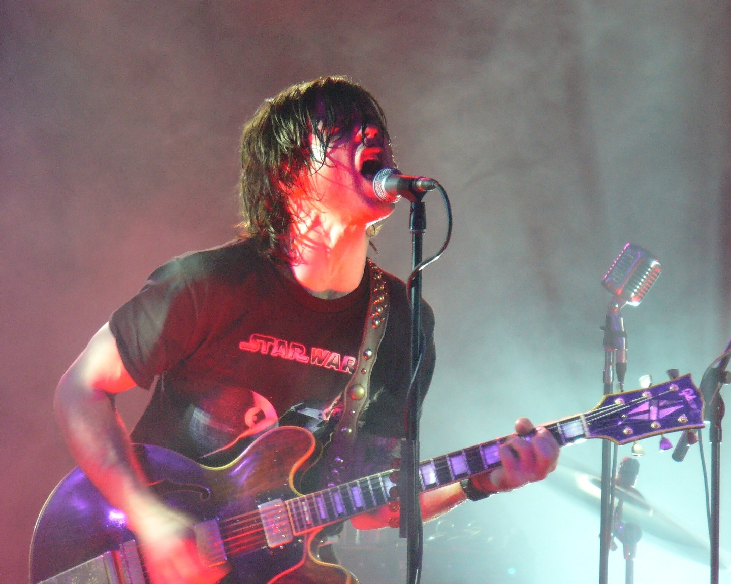 Ryan Adams – “Wonderwall” (Oasis) (image credits: wikimedia)