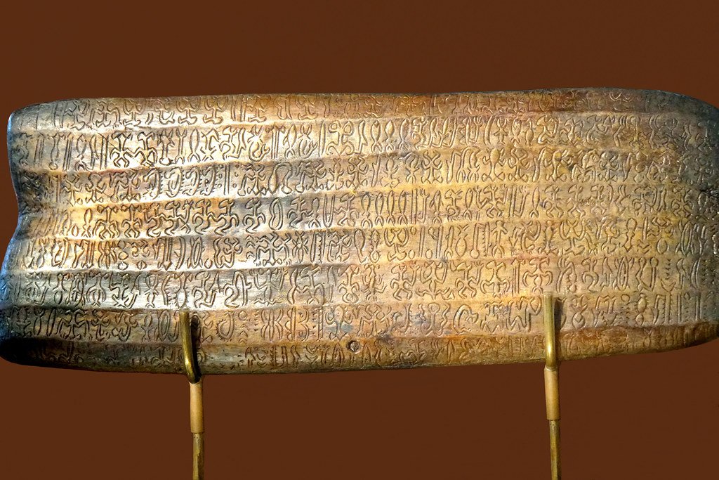 The Rongorongo of Easter Island: Voices on Wood (image credits: flickr)