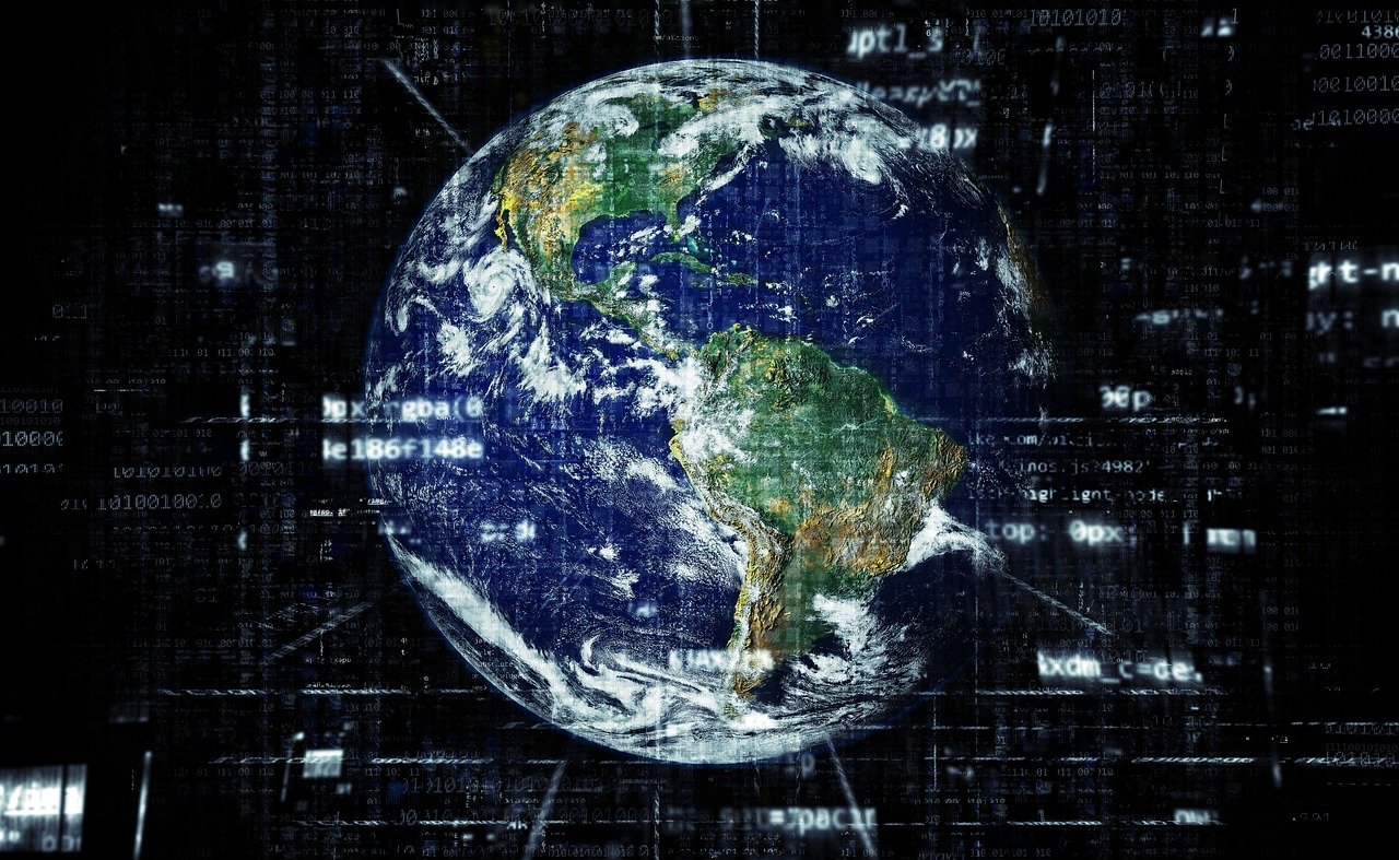 “Earth” by David Brin (1990) (image credits: pixabay)