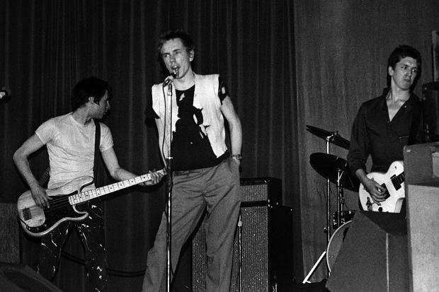 “God Save the Queen” by Sex Pistols: Punk’s Royal Rebellion (image credits: wikimedia)