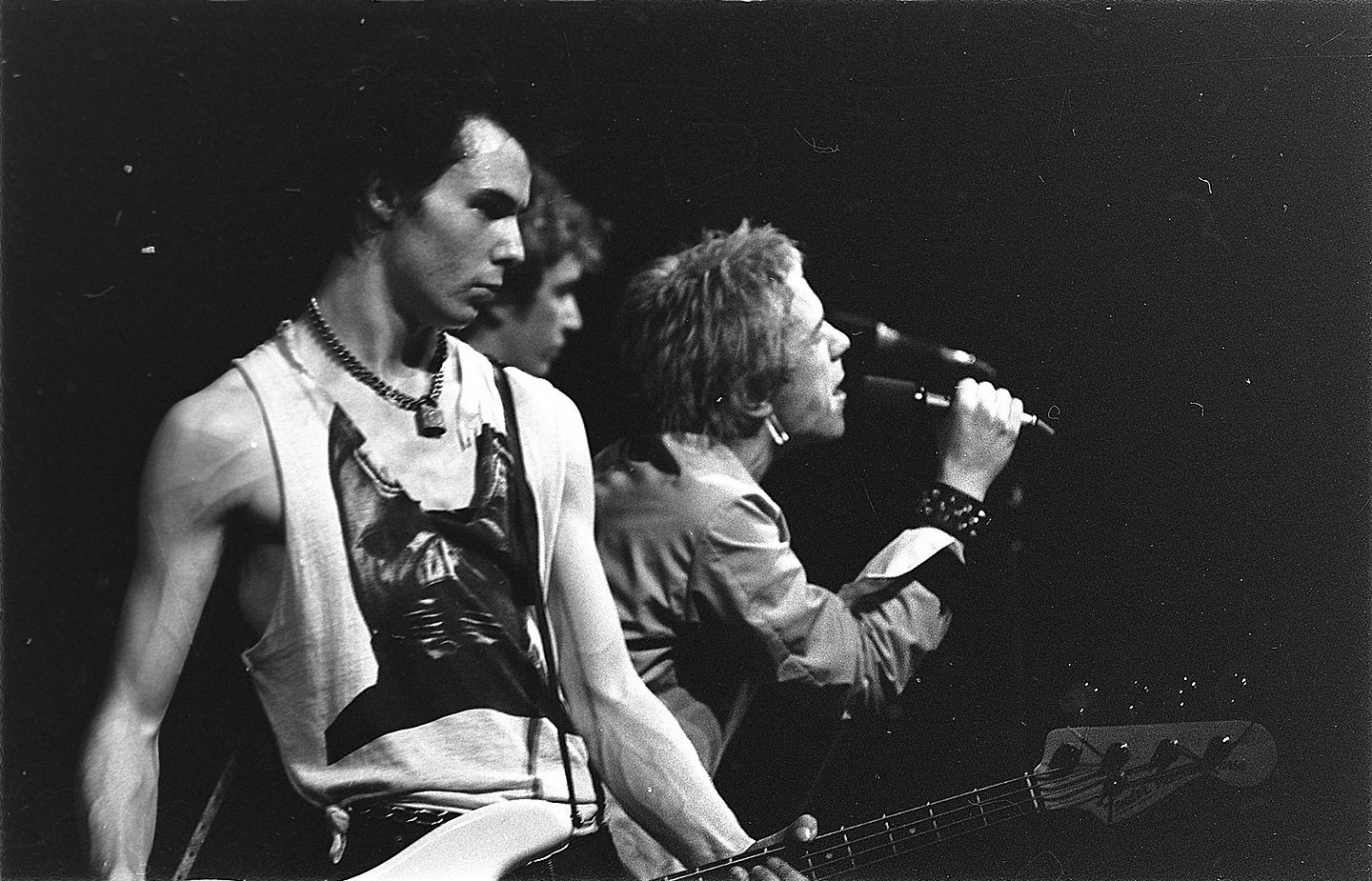 Sex Pistols – Never Mind the Bollocks: The Birth of Punk Rebellion (image credits: wikimedia)