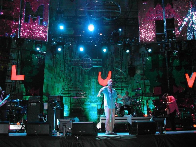 R.E.M. – Automatic for the People: College Rock’s Coming of Age (image credits: wikimedia)