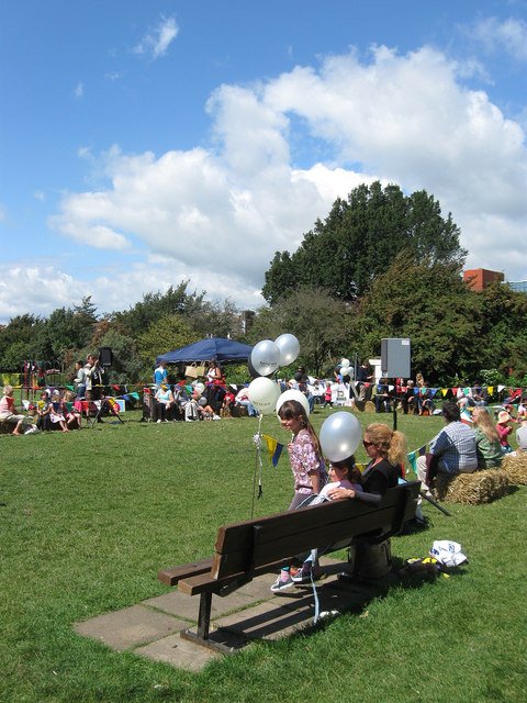 The Wellness and Sustainability Revolution in Festival Culture (image credits: wikimedia)
