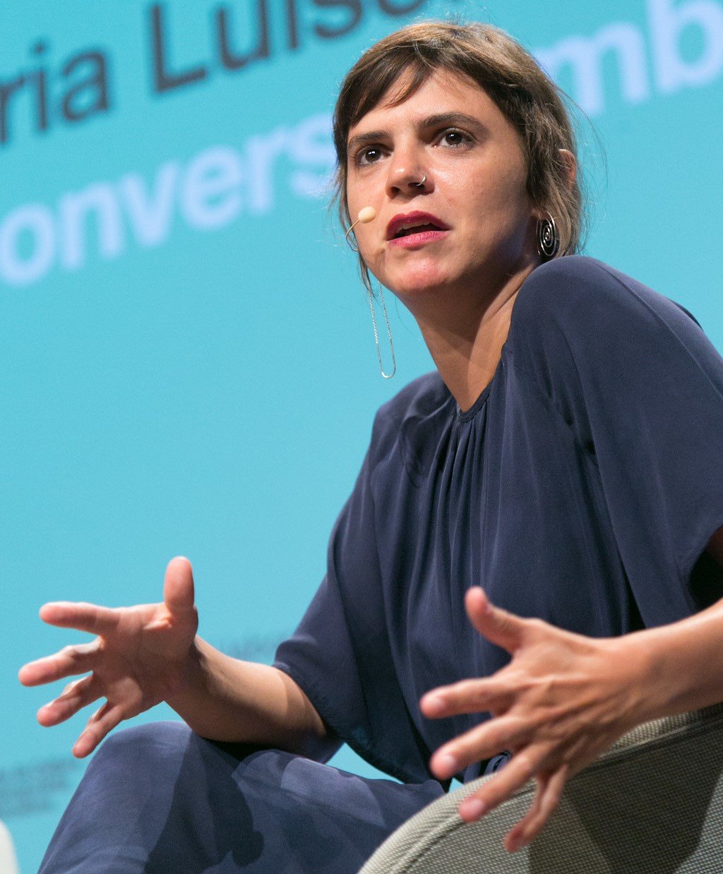 Tell Me How It Ends: An Essay in 40 Questions by Valeria Luiselli (image credits: wikimedia)