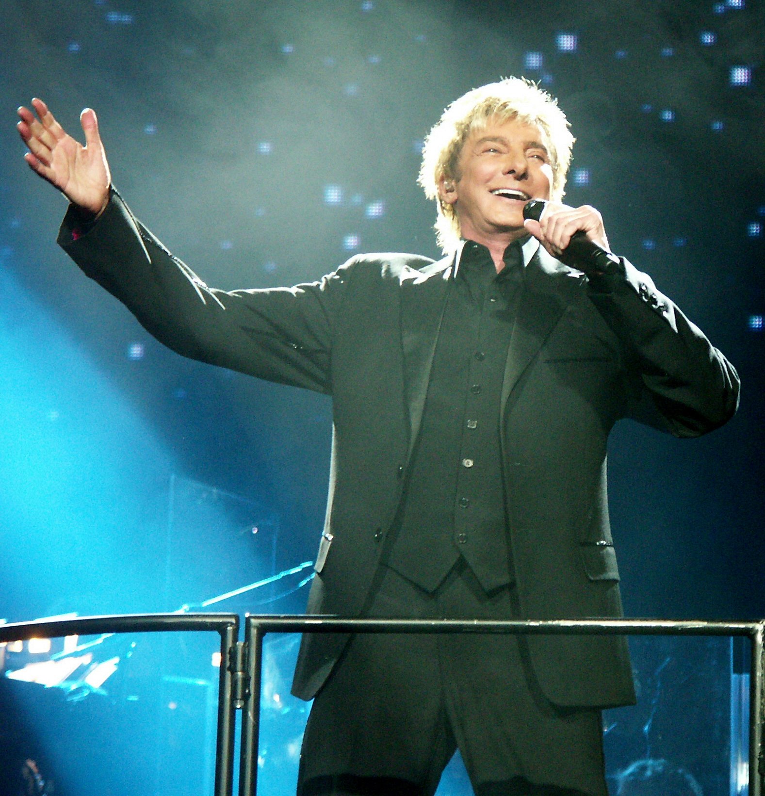 Barry Manilow's Fictional Showgirl with Real Inspiration (image credits: wikimedia)