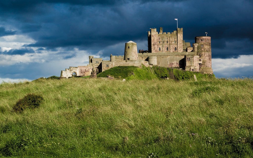 Bamburgh Castle and “Winterfell” from Game of Thrones (image credits: flickr)