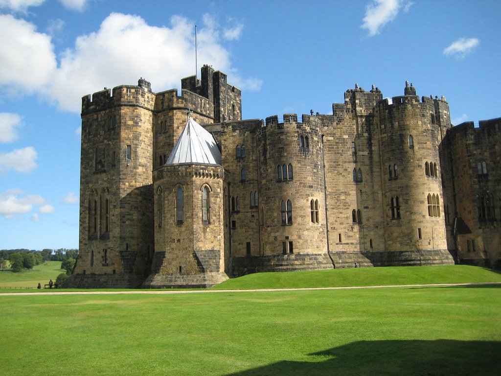 Alnwick Castle and “Hogwarts” Filming Locations (image credits: flickr)