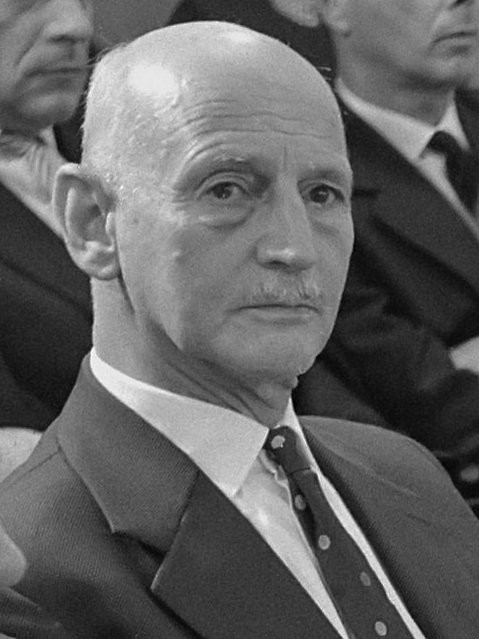 The Reluctant Father Who Almost Kept History Silent (image credits: wikimedia)