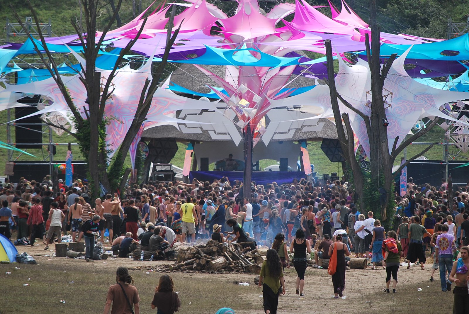 O.Z.O.R.A. (Hungary) - Psychedelic Trance Mecca (image credits: wikimedia)