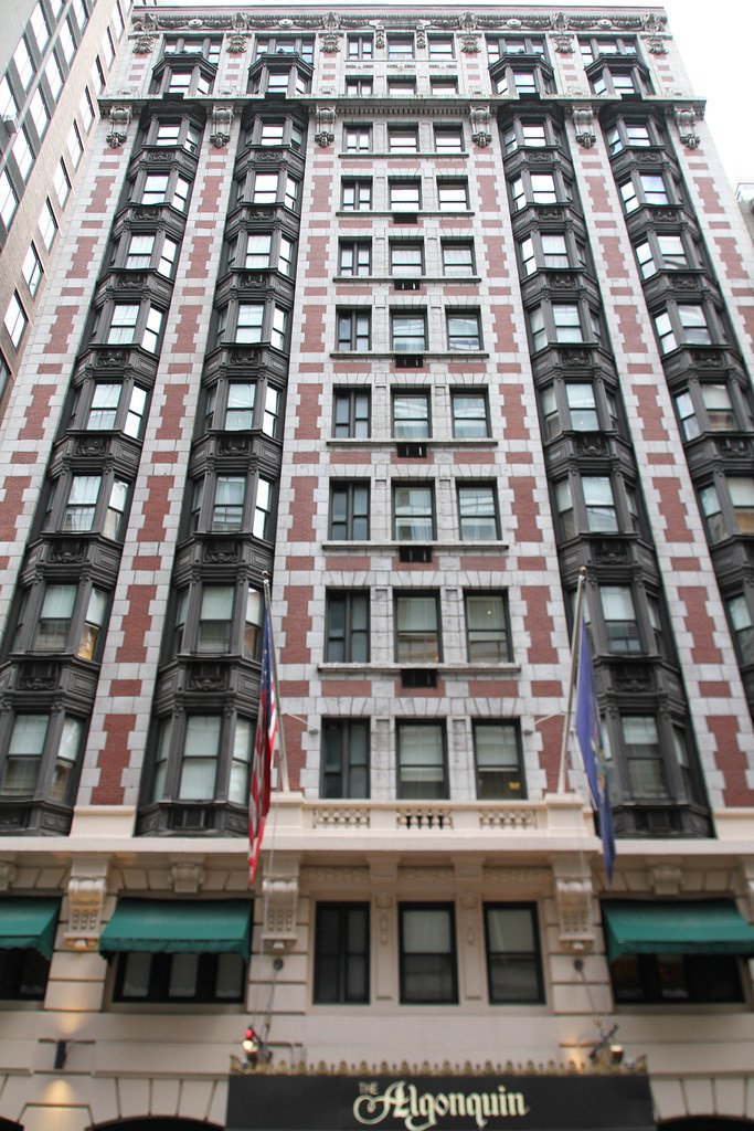 The Algonquin Hotel – New York, New York (image credits: flickr)