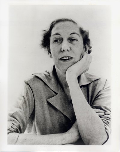 O’Connor and Welty: Southern Gothic Showdown (image credits: wikimedia)