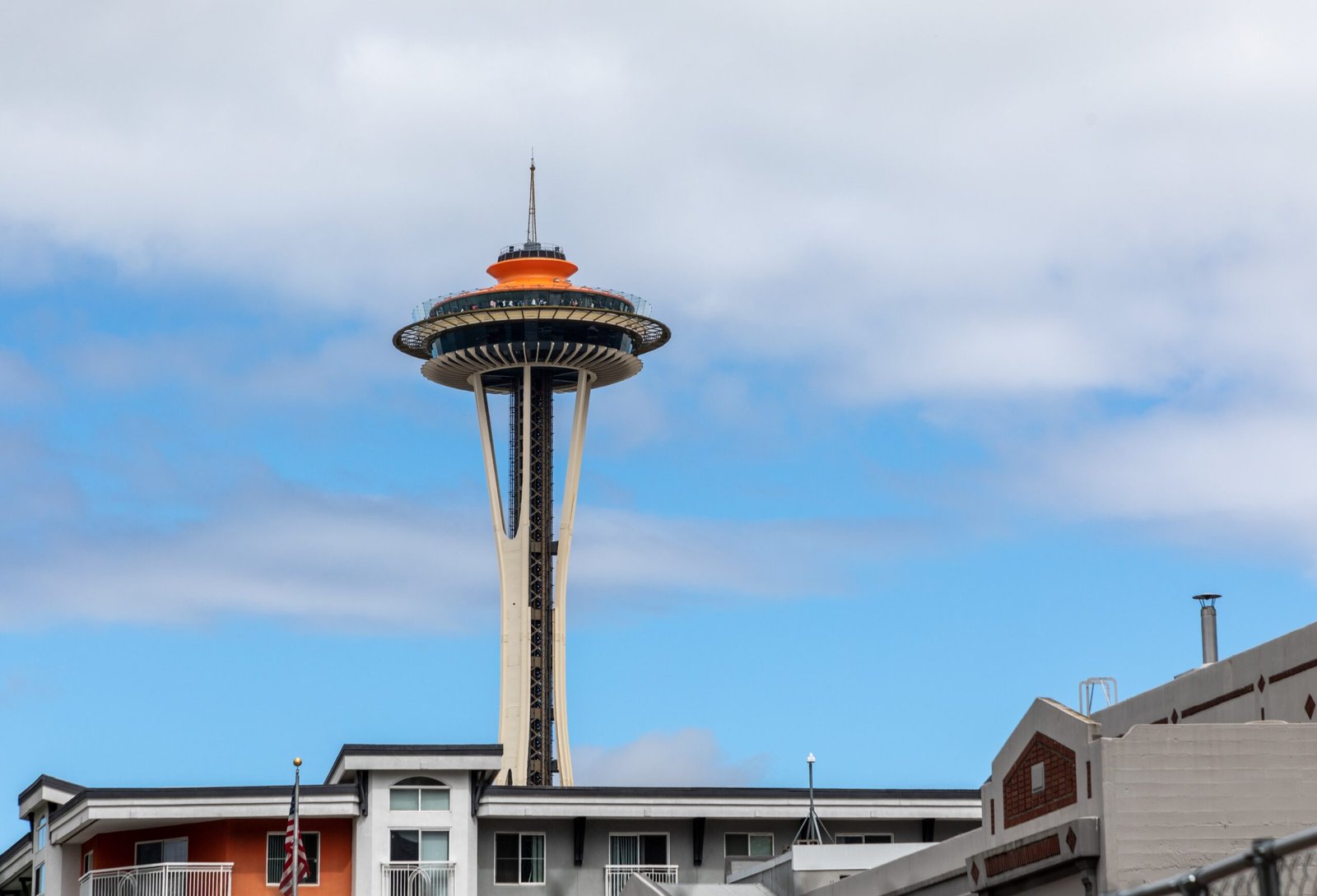 Space Needle: Jet Age Dreams in Seattle (image credits: wikimedia)