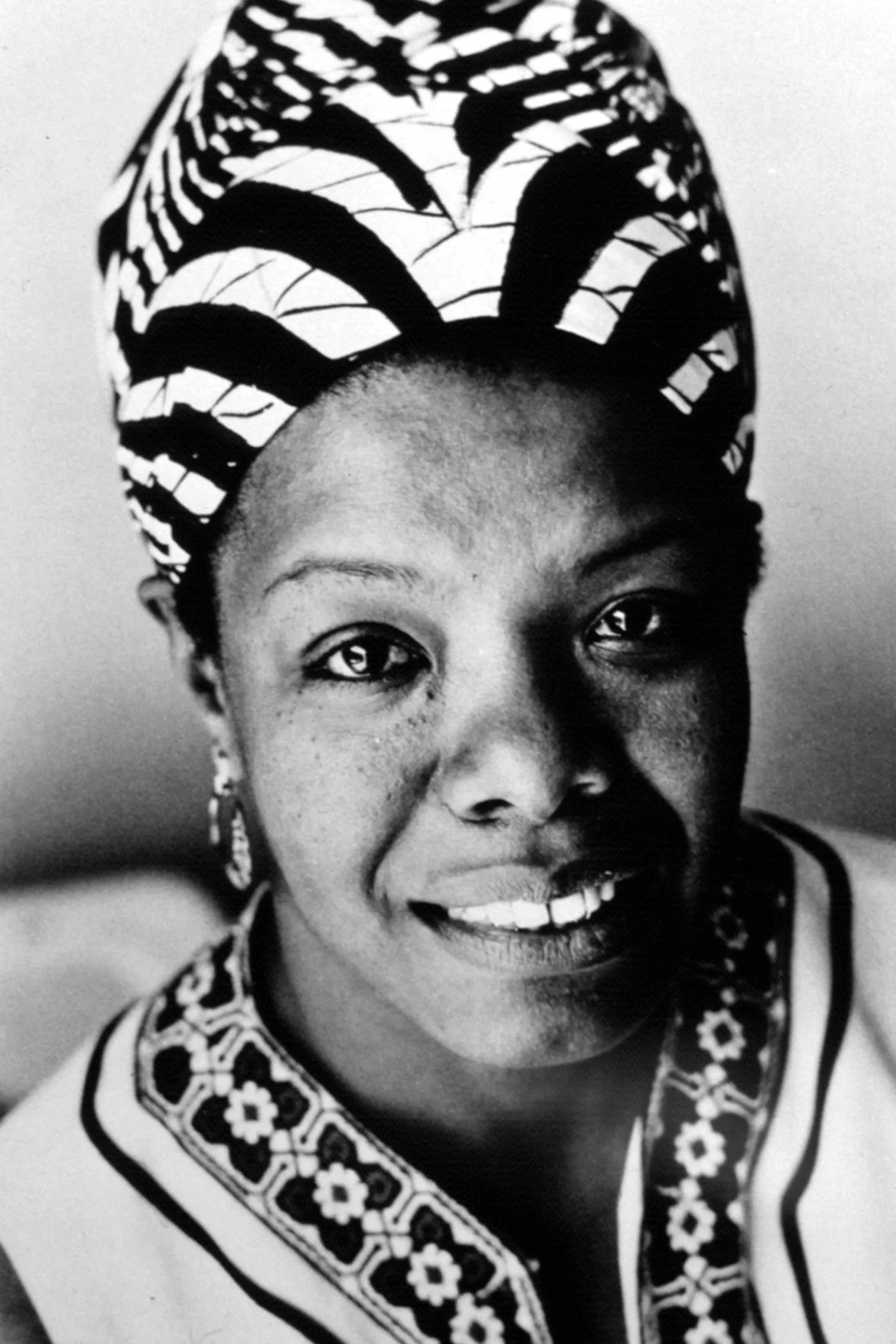 Maya Angelou’s Underground Publishing Struggles (image credits: wikimedia)