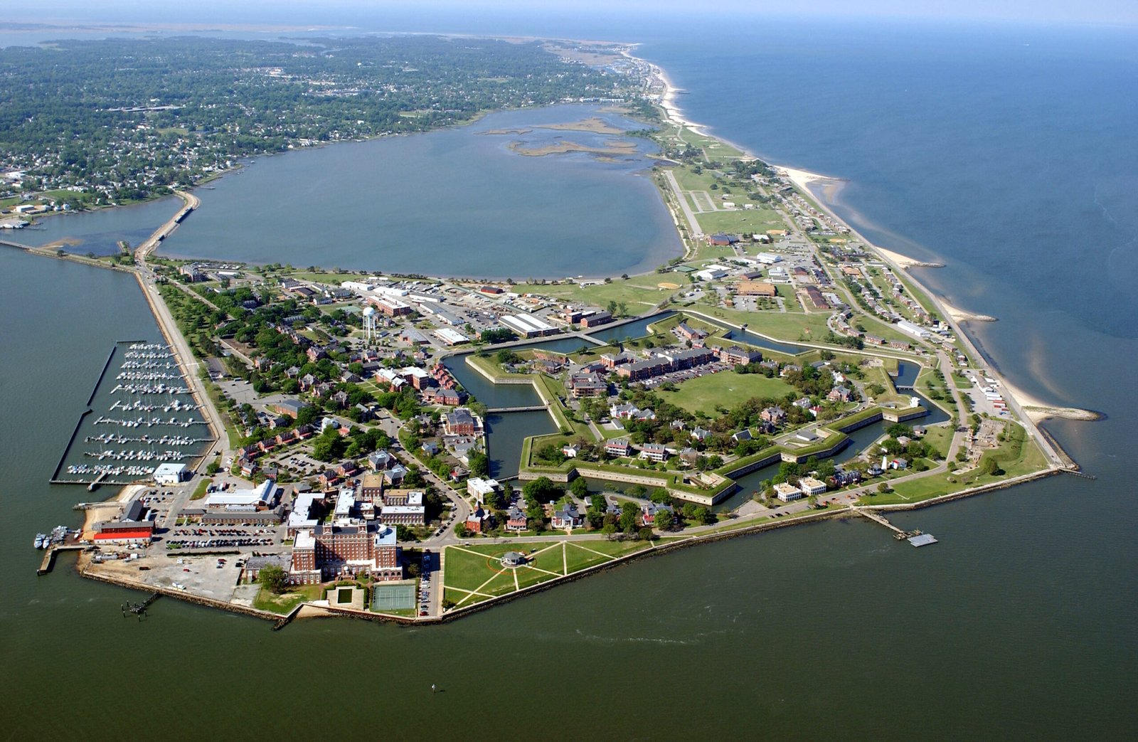 Fort Monroe – Virginia's Fortress of Historic Hauntings (image credits: wikimedia)