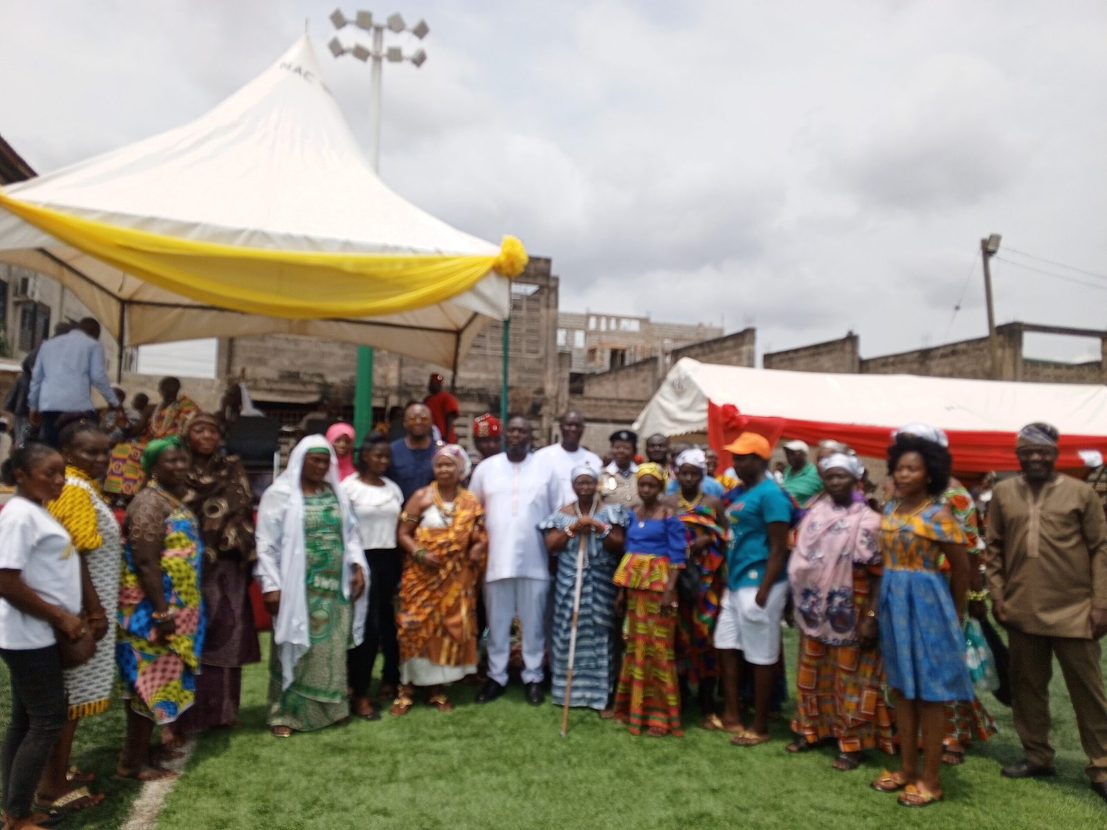 Community Gatherings Created Lasting Bonds Across Social Lines (image credits: wikimedia)