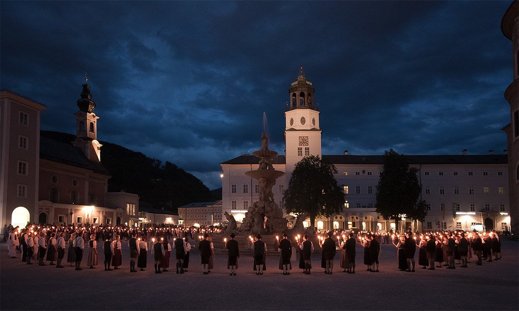 Salzburg: Mozart's Hometown Conducts Success (image credits: flickr)