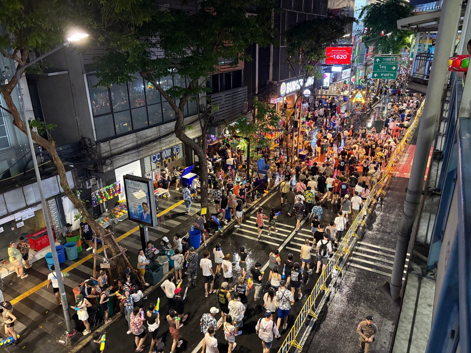 Songkran: Thailand's New Year Water War (image credits: wikimedia)