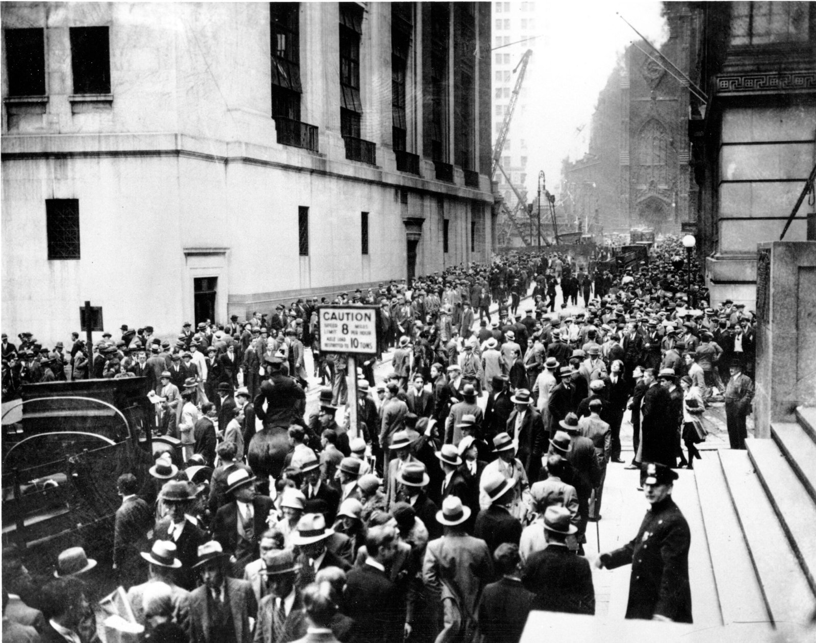 The Wall Street Crash (1929) (image credits: wikimedia)
