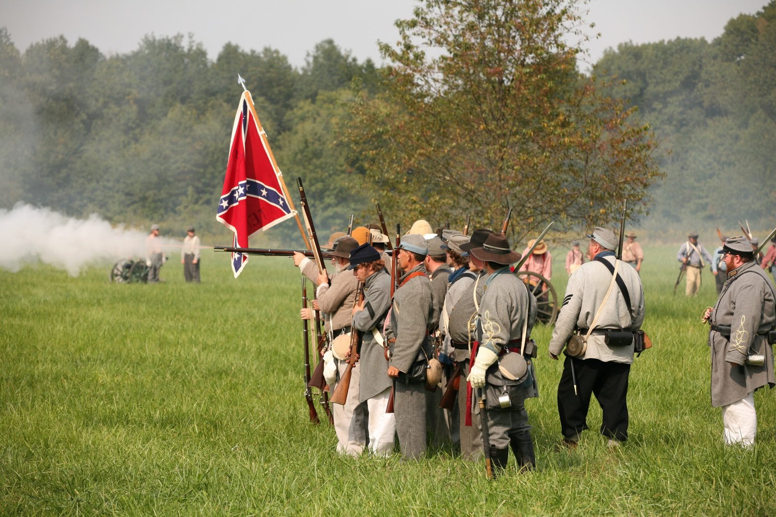 Gettysburg Civil War Battle Reenactment: Reliving America's Bloodiest Battle (image credits: wikimedia)