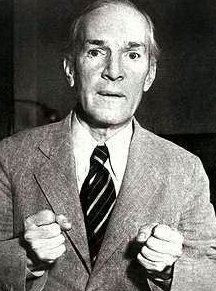 Upton Sinclair: The Socialist Who Reformed Capitalism (image credits: wikimedia)