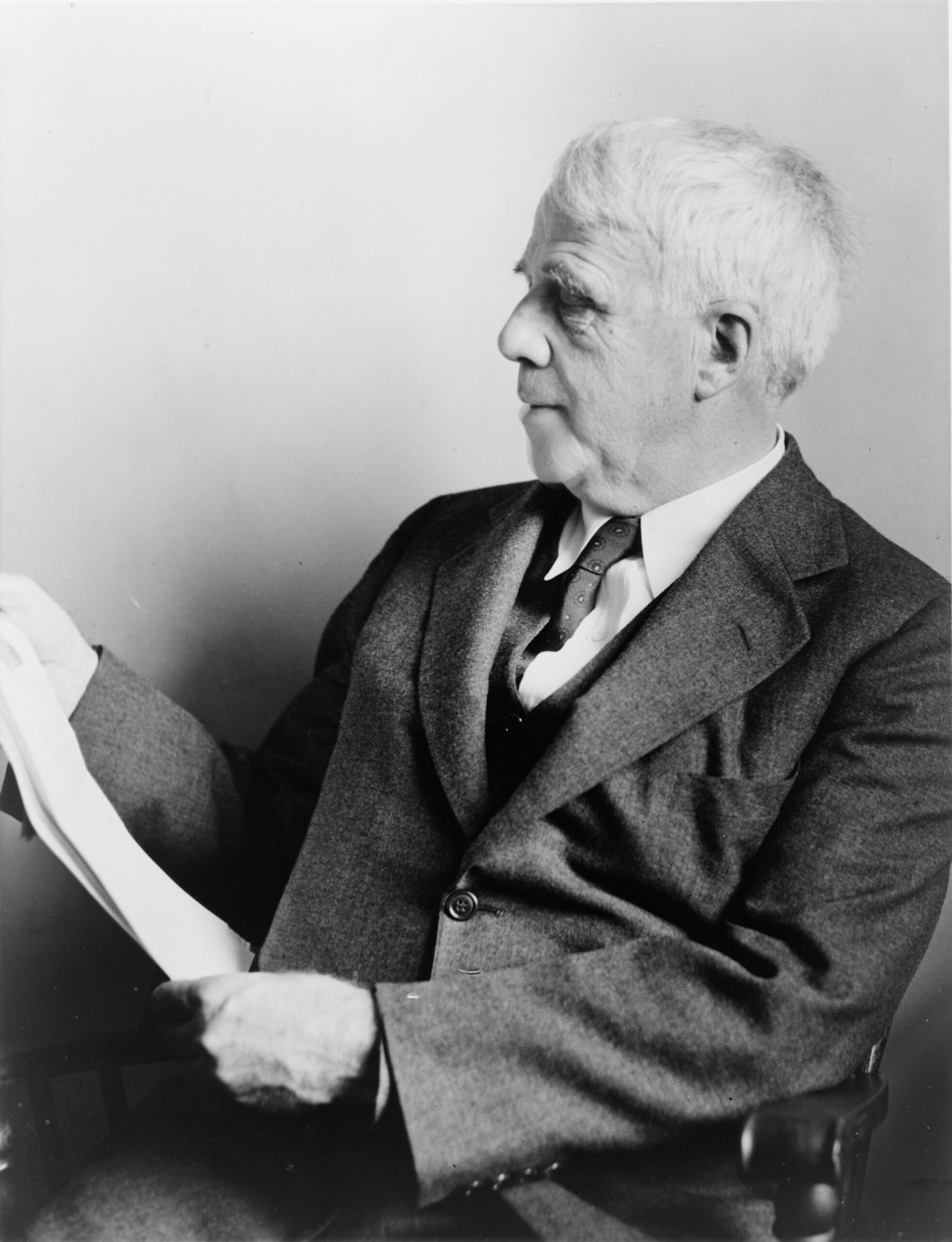 Robert Frost: The Poet with Kennedy’s Ear (image credits: wikimedia)