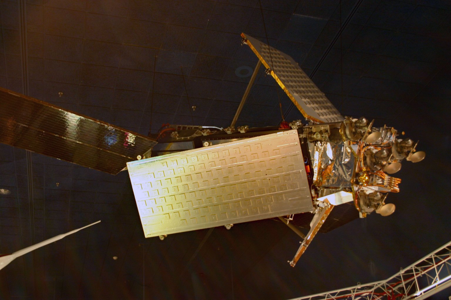 Iridium Satellite Phone Constellation (image credits: wikimedia)