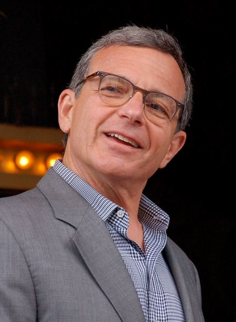 Entertainment Moguls Behind the Scenes (image credits: wikimedia)