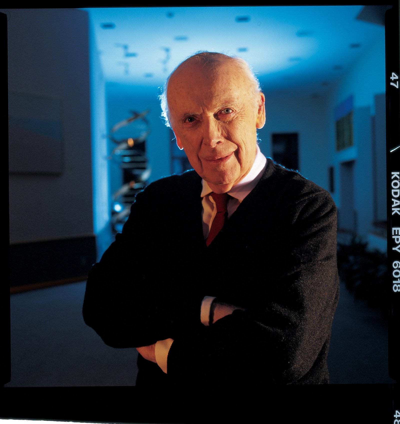 The Double Helix by James D. Watson - The Scandalous Inside Story of DNA (image credits: wikimedia)