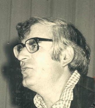 David Halberstam: The Reporter Who Challenged the Vietnam War (image credits: ebay.com, front of photo, back of photo, Public domain, https://commons.wikimedia.org/w/index.php?curid=39531389)