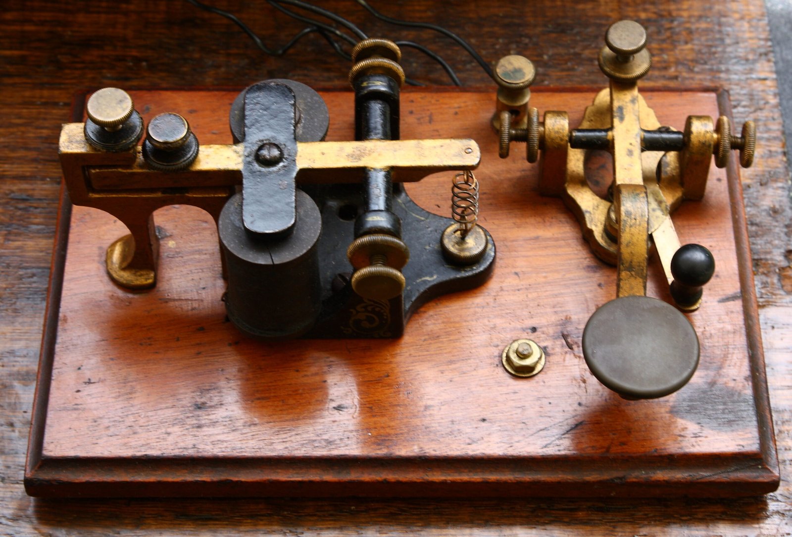 Telegraph Wires and the First Deadline Rush (image credits: Wallace Study-Telegraph, CC BY 2.0, https://commons.wikimedia.org/w/index.php?curid=8979307)