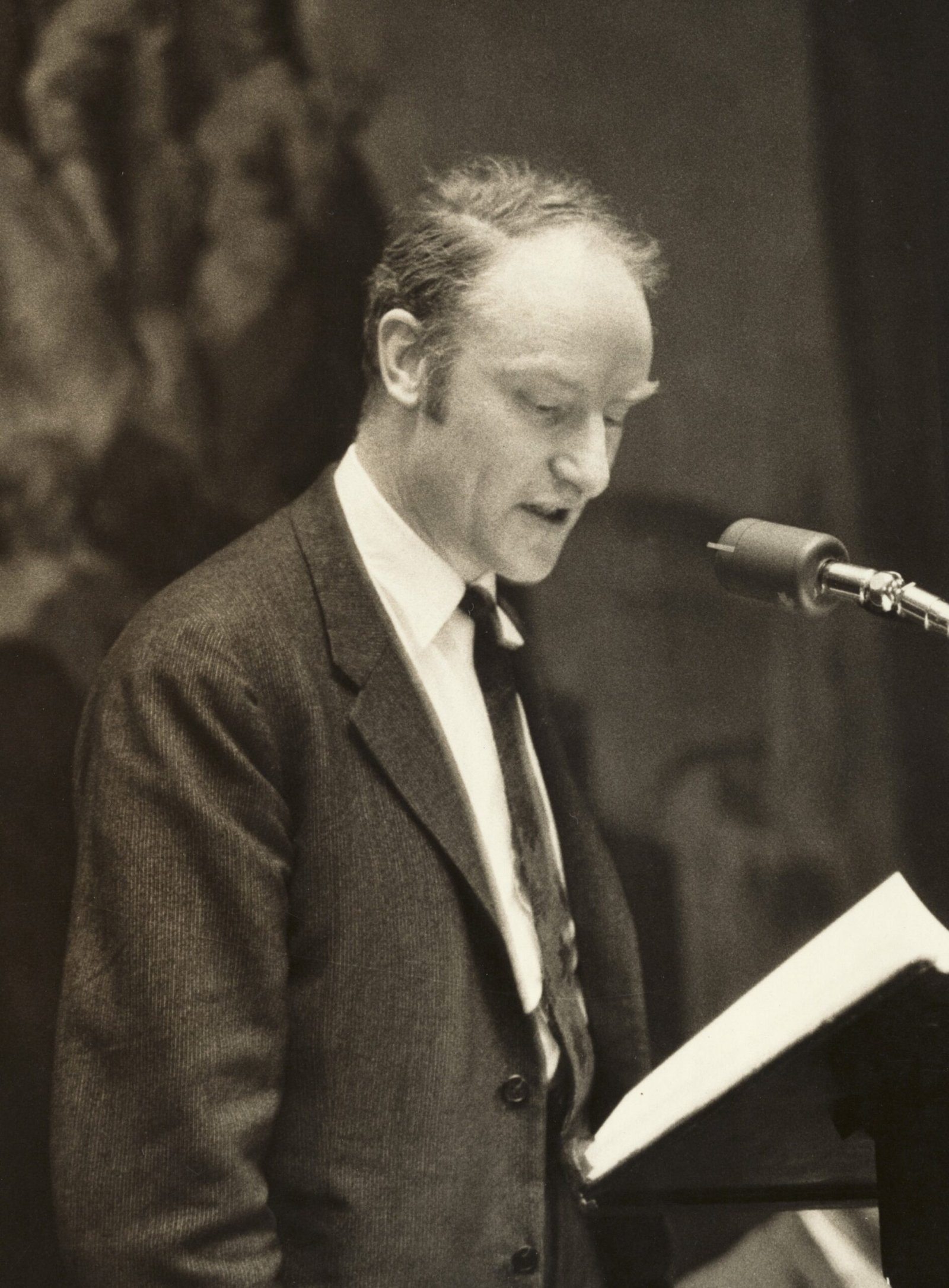 The Double Helix by James D. Watson (image credits: [1], CC BY 4.0, https://commons.wikimedia.org/w/index.php?curid=32751440)