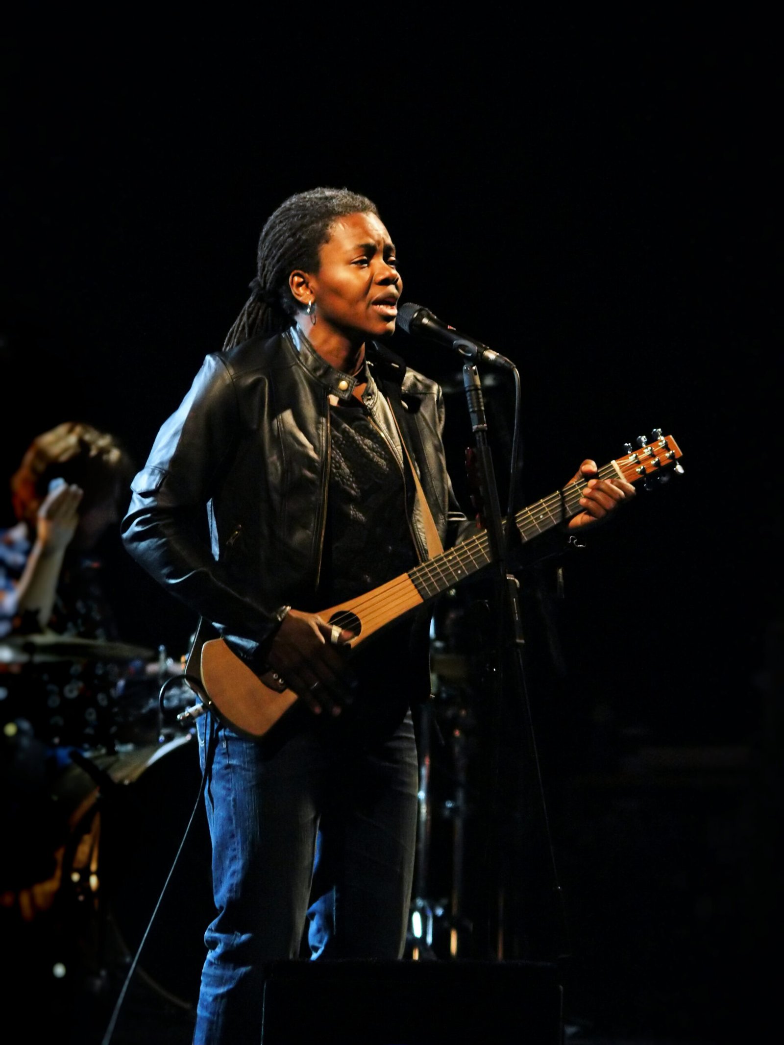 Tracy Chapman – Fast Car (image credits: By Hans Hillewaert, CC BY-SA 4.0, https://commons.wikimedia.org/w/index.php?curid=7279246)