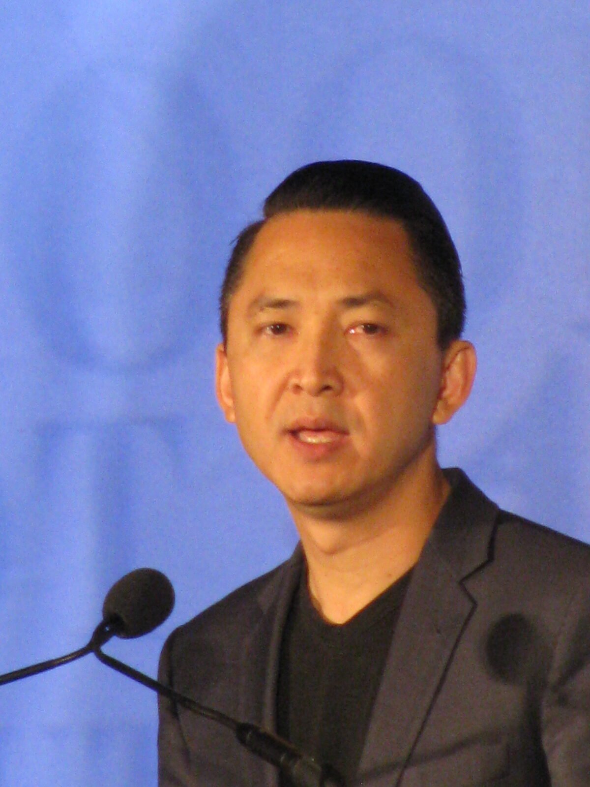 Viet Thanh Nguyen: Exposing the Trauma of Displacement (image credits: By slowking4, GFDL 1.2, https://commons.wikimedia.org/w/index.php?curid=42944916)