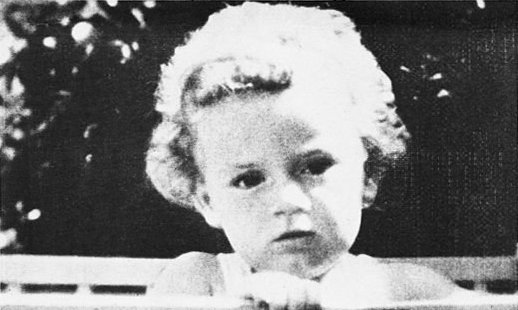 The Lindbergh Kidnapping: The Crime That Shocked a Nation (image credits: Public domain, https://commons.wikimedia.org/w/index.php?curid=61462434)