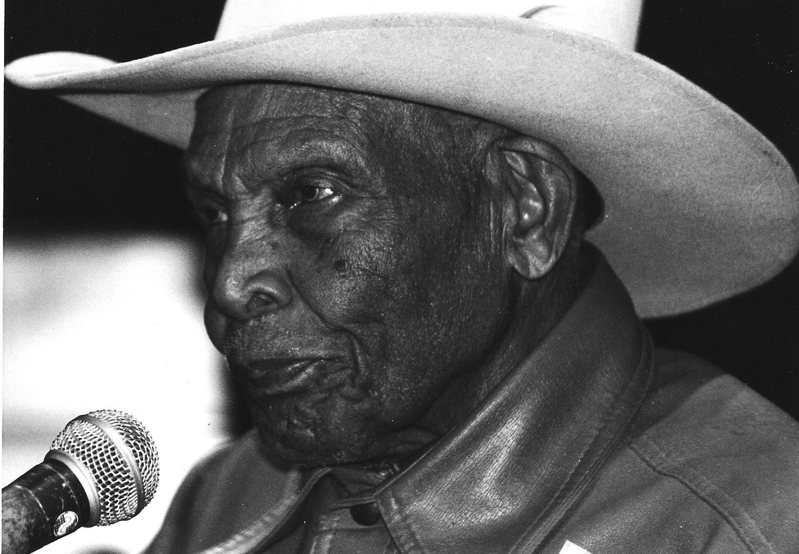 Folk Blues: The Forgotten Recordings (image credits: By Phil Wight, CC BY 2.0, https://commons.wikimedia.org/w/index.php?curid=8670086)