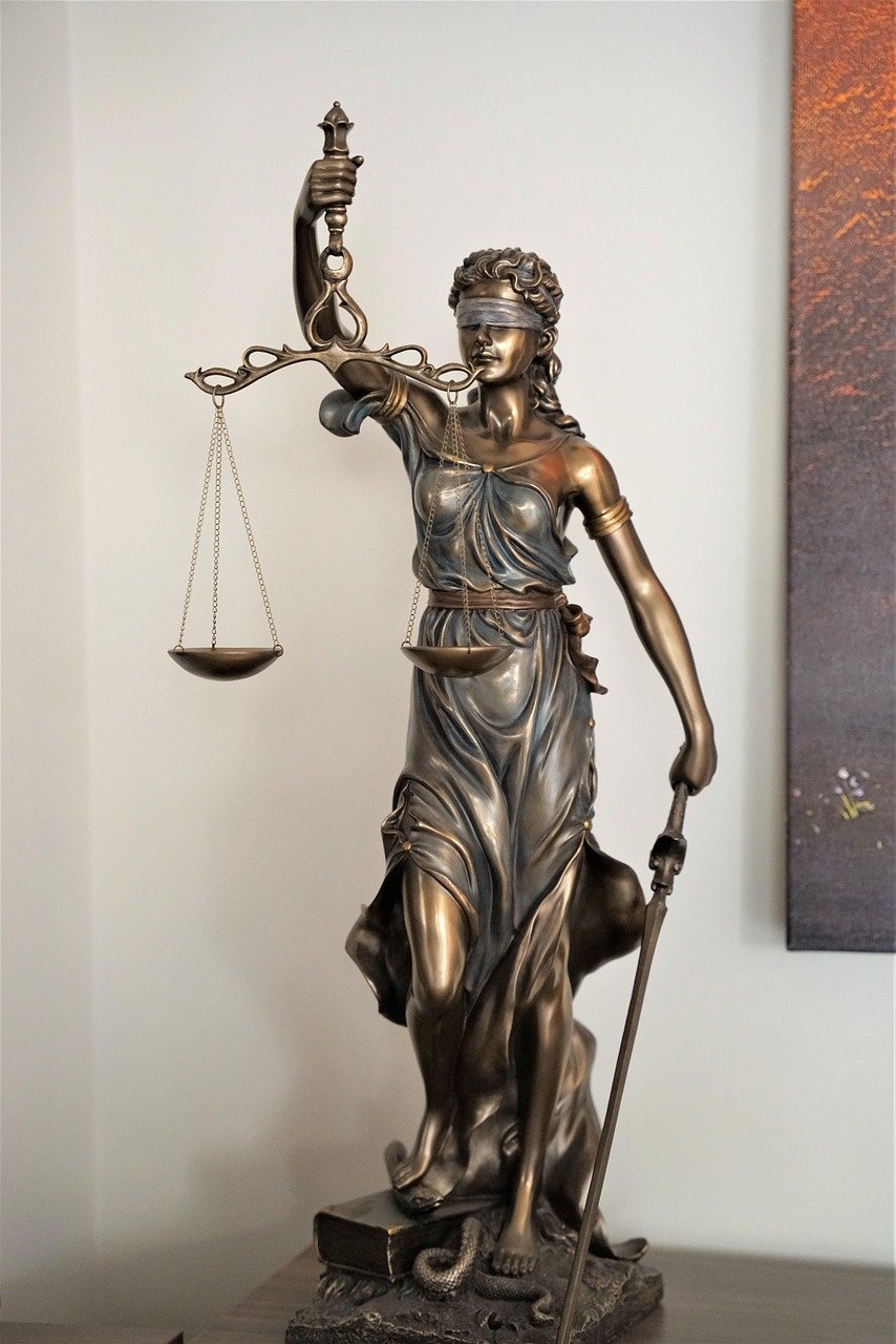 Aftermath: Families Seeking Justice (image credits: pixabay)