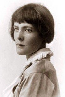 The Enigma of H.D.'s Passionate Muse (image credits: wikimedia)