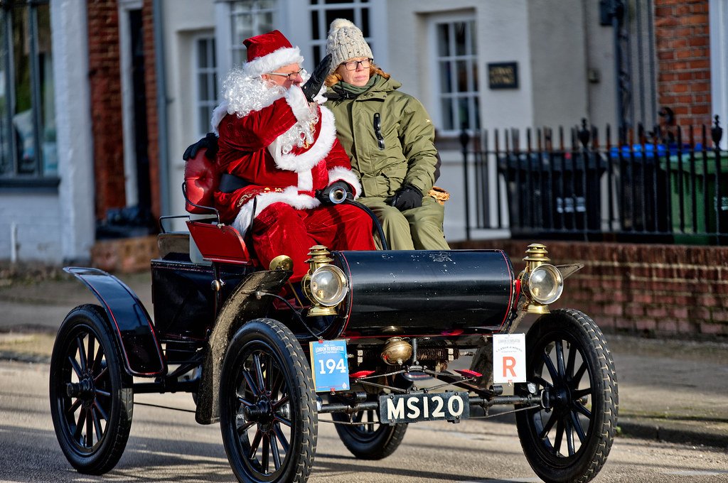 Christmas Day: From Pilgrim Ban to National Holiday (image credits: flickr)