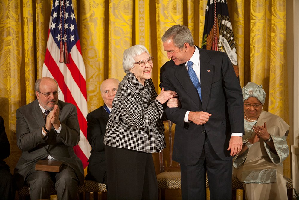 Harper Lee’s Legal Battles and Public Withdrawal (image credits: White House photo by Eric Draper via [1], Public domain, https://commons.wikimedia.org/w/index.php?curid=4358494)