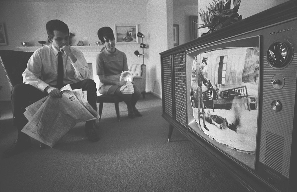 Media and the First “Television War” (image credits: This image  is available from the United States Library of Congress's Prints and Photographs division under the digital ID ds.01311.This tag does not indicate the copyright status of the attached work. A normal copyright tag is still required. See Commons:Licensing., Public domain, https://commons.wikimedia.org/w/index.php?curid=55623912)
