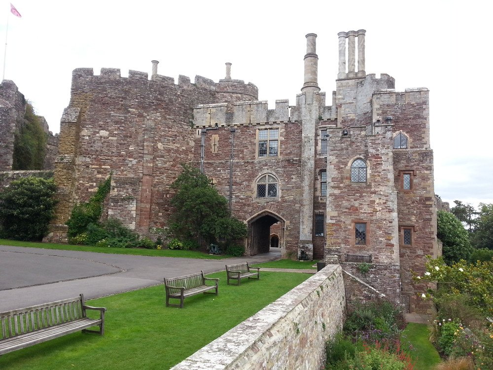 Berkeley Castle: The Railroad Baron’s Retreat (image credits: flickr)