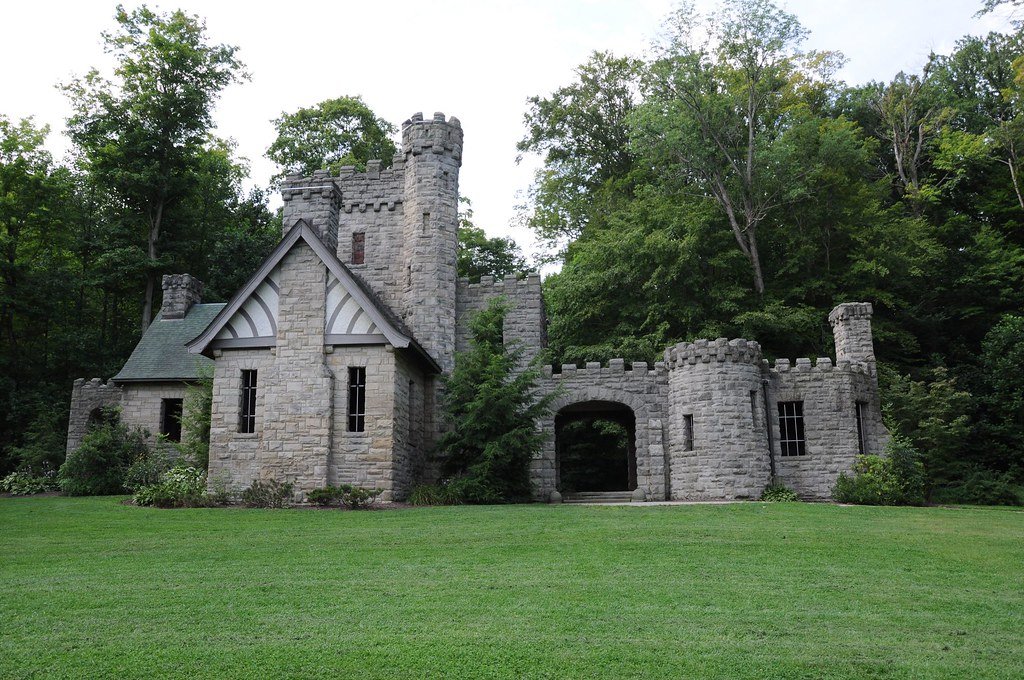 Squire’s Castle: The Mansion That Never Was (image credits: flickr)