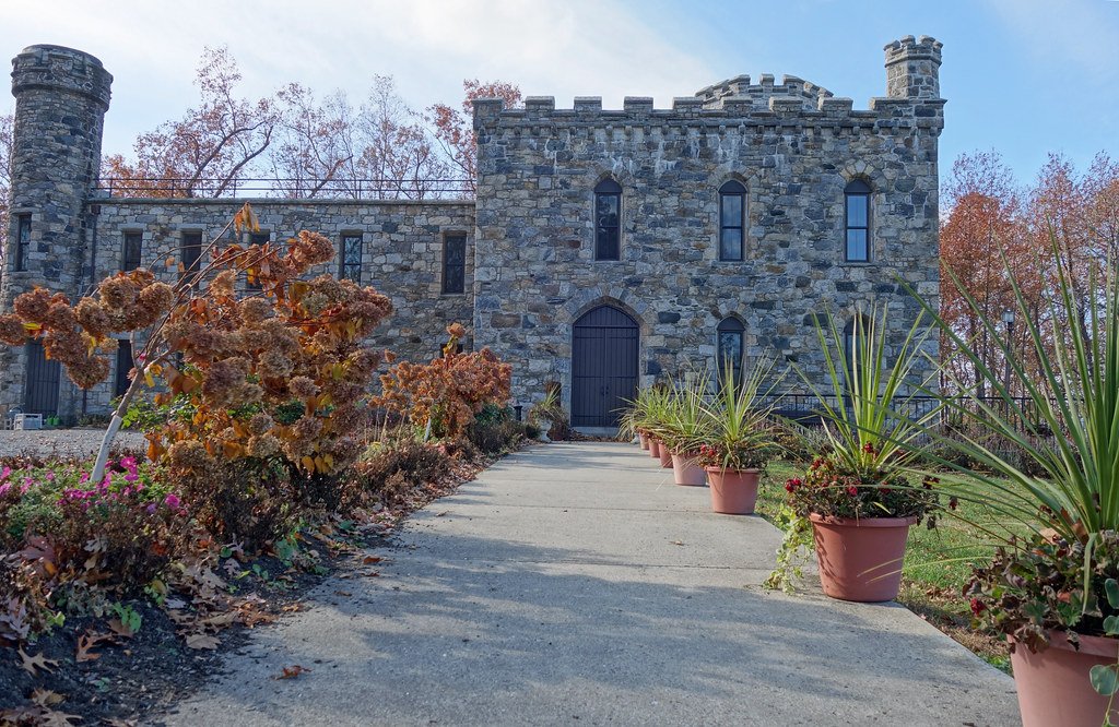 Winnekenni Castle: The Chemist’s Folly (image credits: flickr)