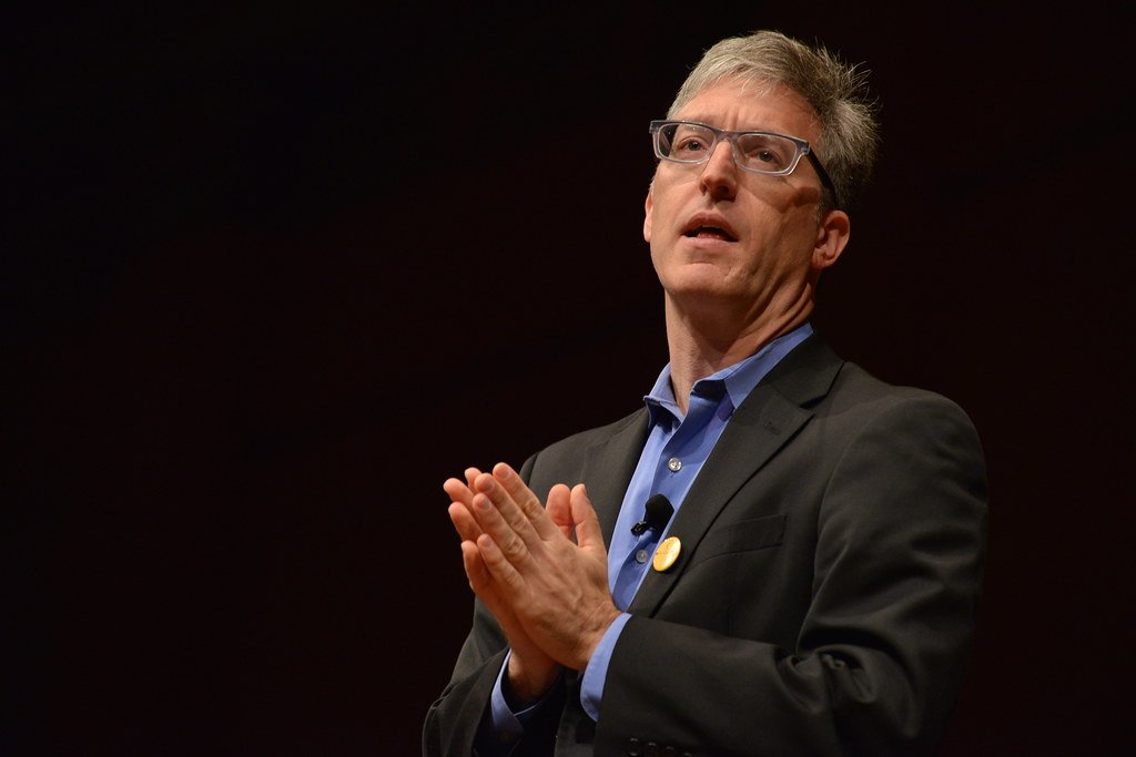 The Economic Detective: Steven D. Levitt and Stephen J. Dubner's Freakonomics (2005) (image credits: flickr)