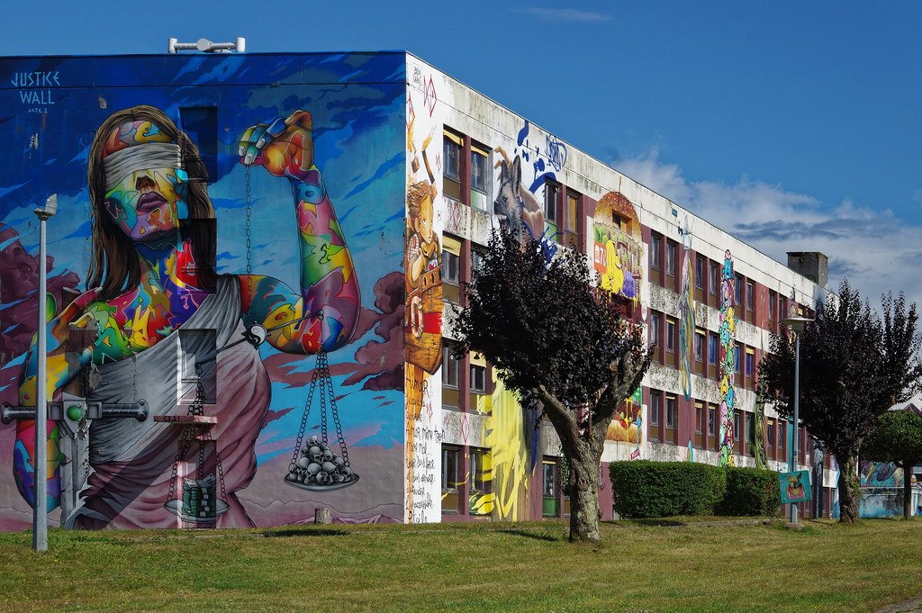 Graffiti and Gentrification (image credits: flickr)