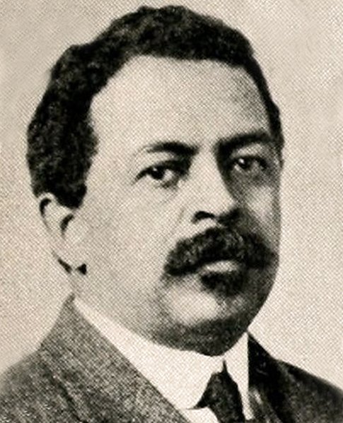 The Editor Who Connected Two Hemispheres (image credits: wikimedia)