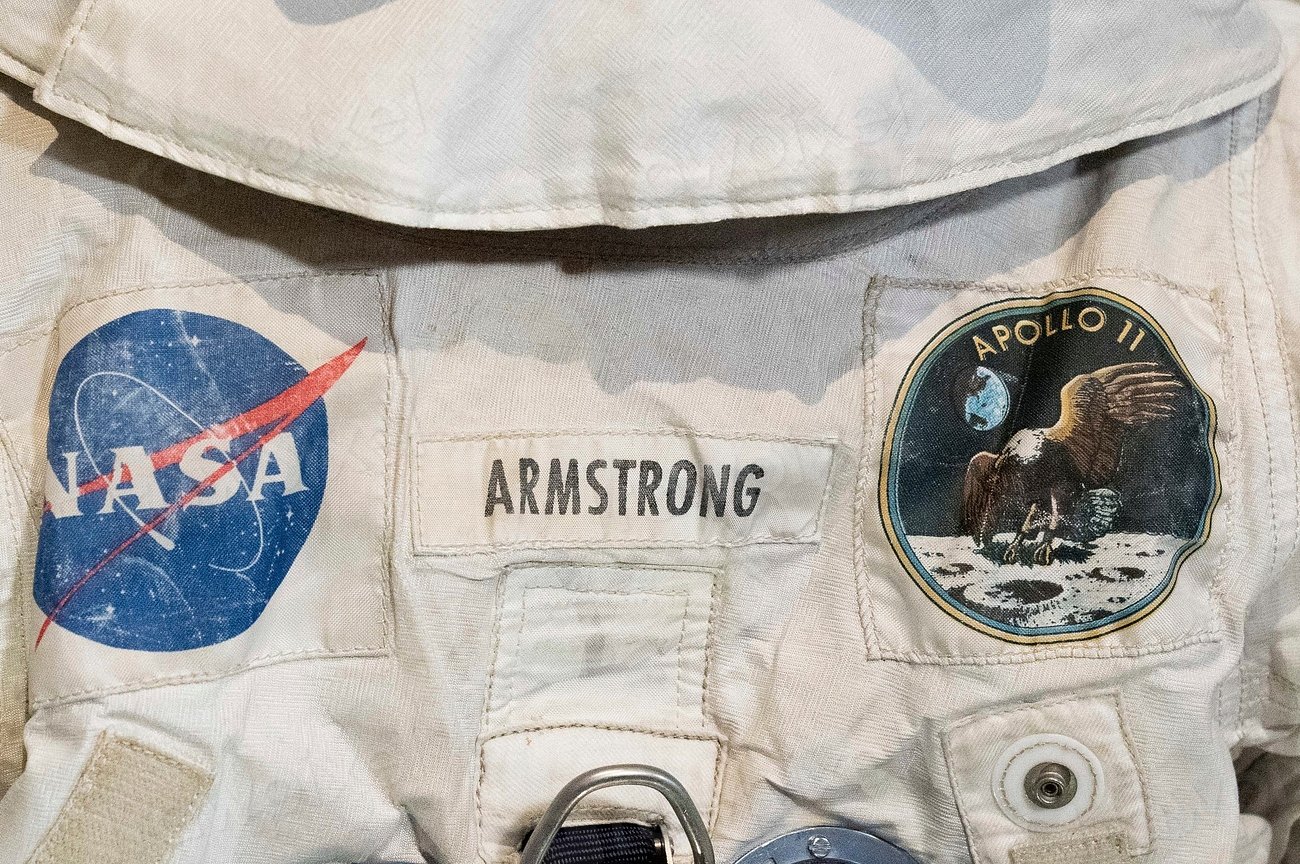 The Secret Sci-Fi Behind NASA Recruitment (image credits: rawpixel)