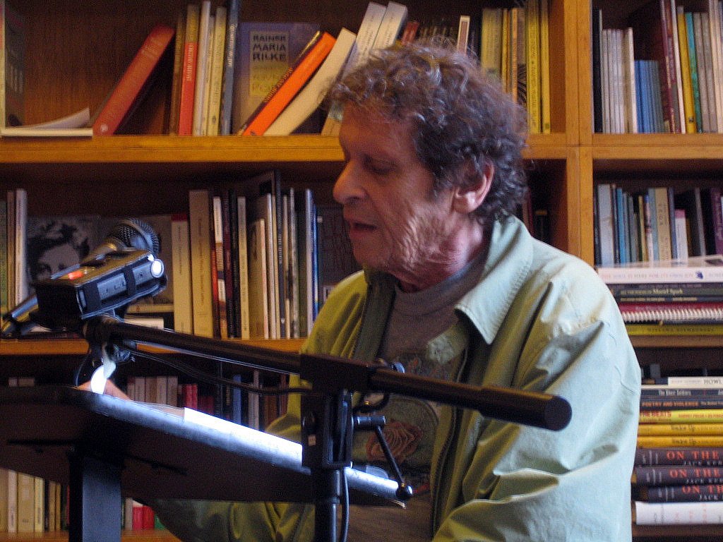 The Realist: Paul Krassner's Satirical Masterpiece Lost to Time (image credits: paul krassner, CC BY 2.0, https://commons.wikimedia.org/w/index.php?curid=55099029)