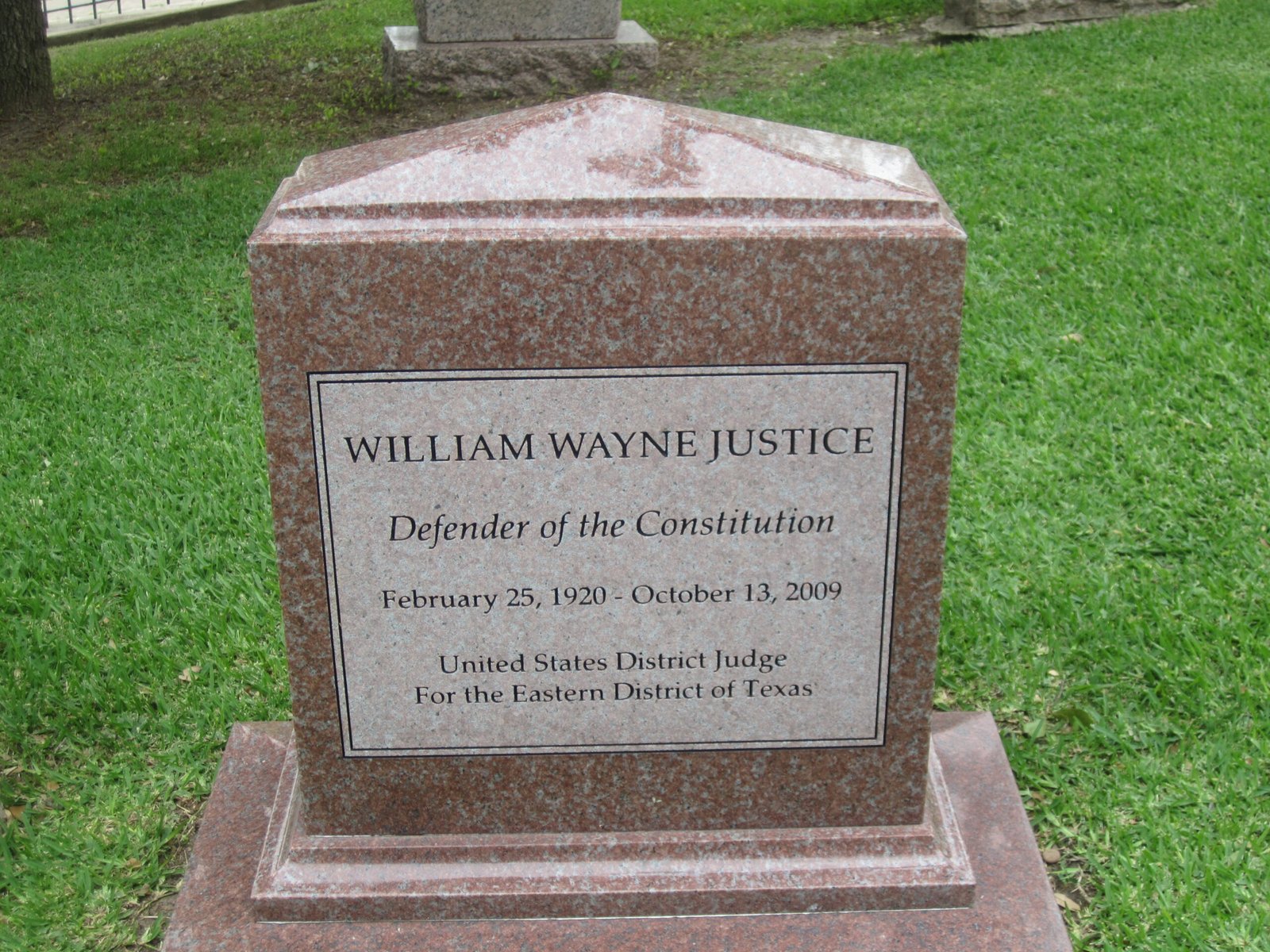 10. William Wayne Justice (image credits: By Billy Hathorn, CC BY-SA 3.0, https://commons.wikimedia.org/w/index.php?curid=15302986)